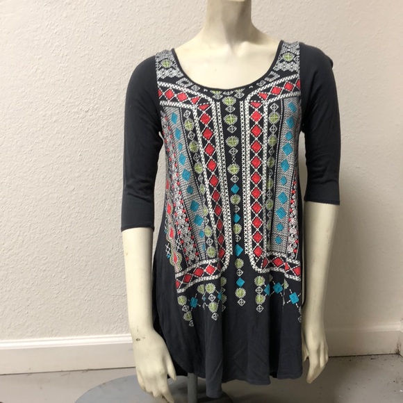 Tops - Patterned tunic top